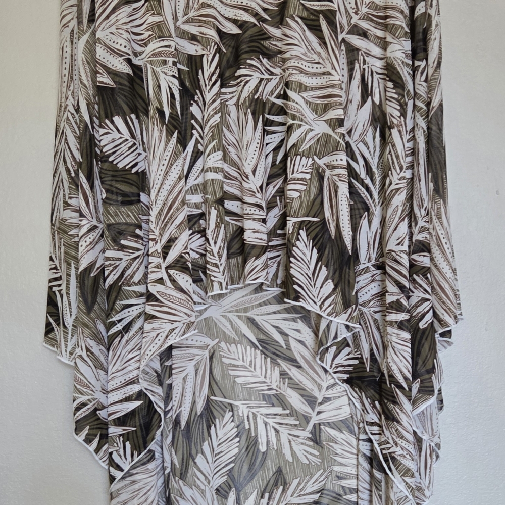 Elegant Leaf Patterned Women's Shawl
